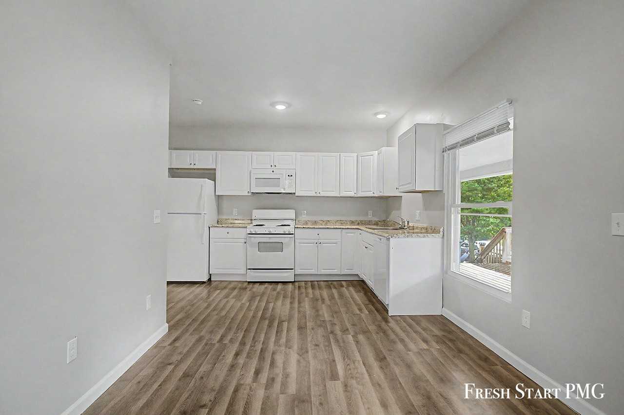 1266 Clark St - Photo 3 of 26