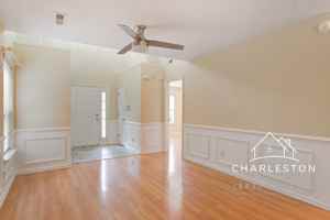 featured image of 2457 Scholar Ln
