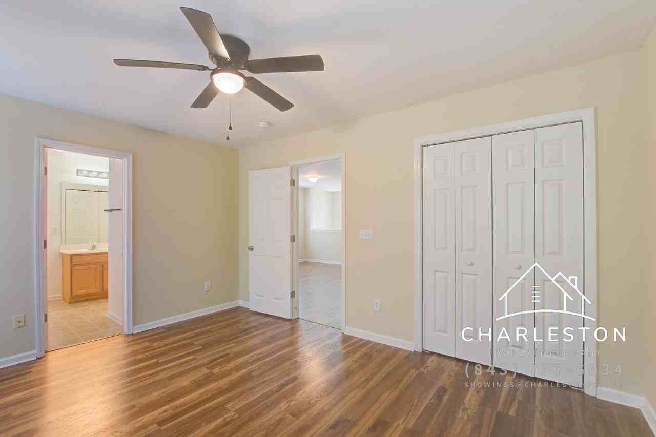 2457 Scholar Ln - Photo 4 of 26