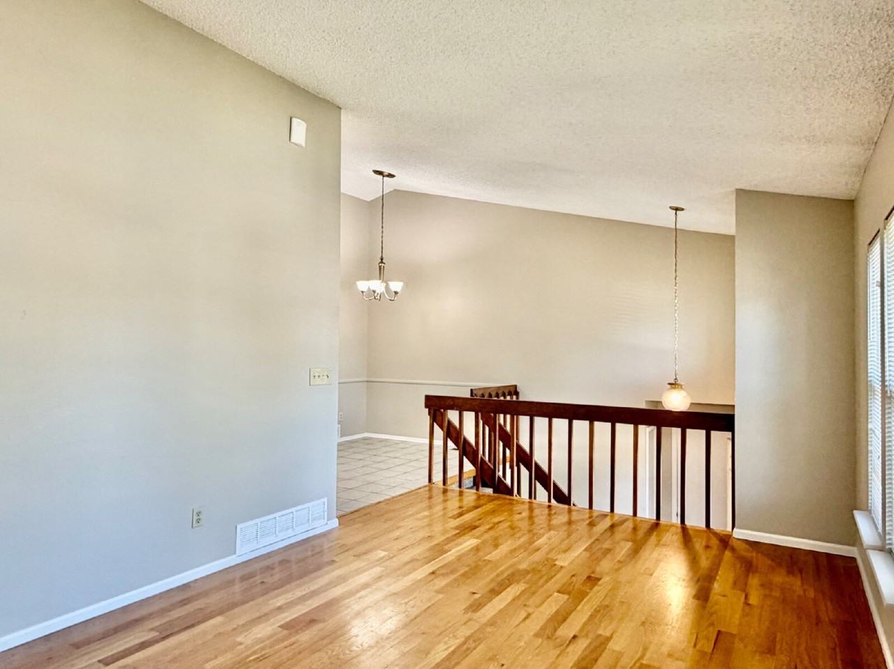 8599 Rabbitbrush Way - Photo 5 of 36