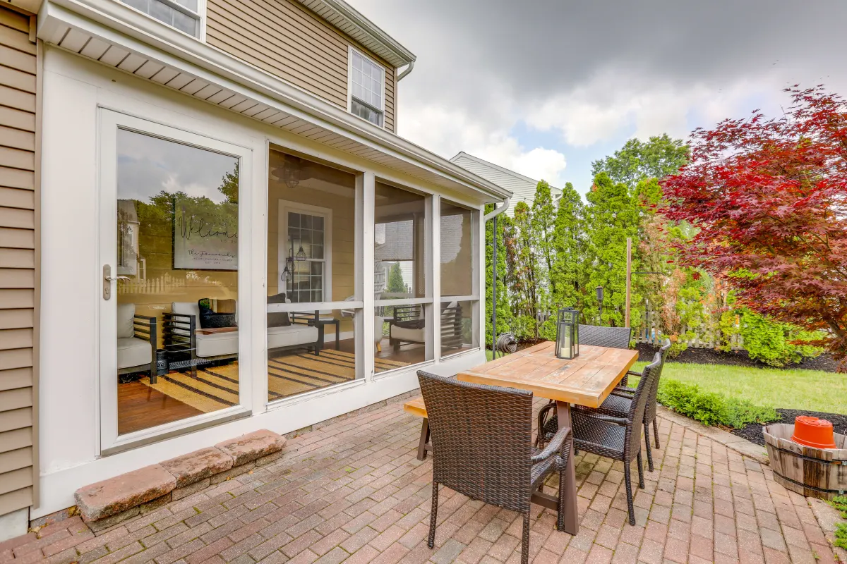 151 Rambling Rd - Photo 3 of 42
