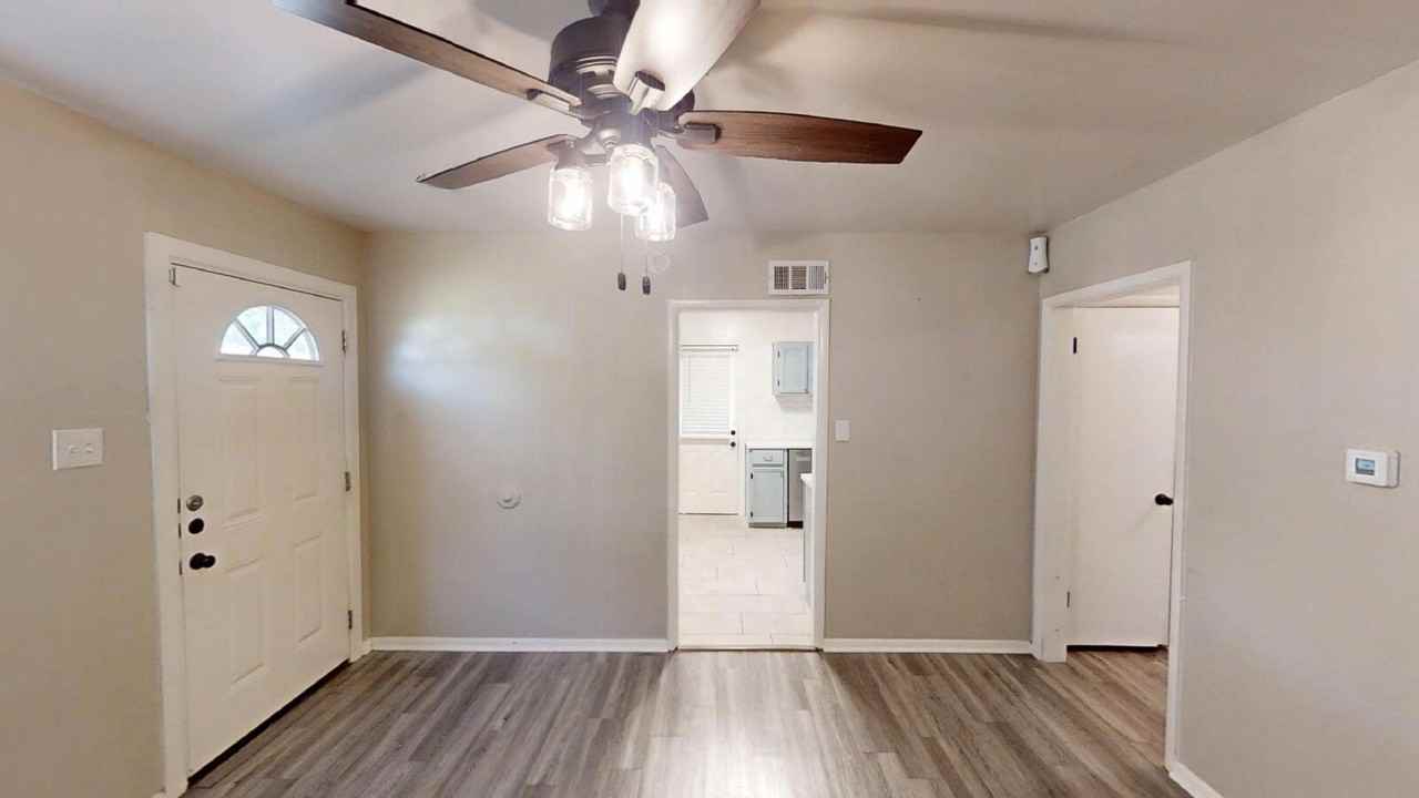 506 Goodnight Dr - Photo 4 of 19