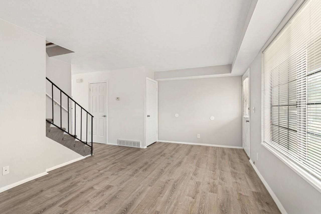 2314 S 700 E - Photo 2 of 18