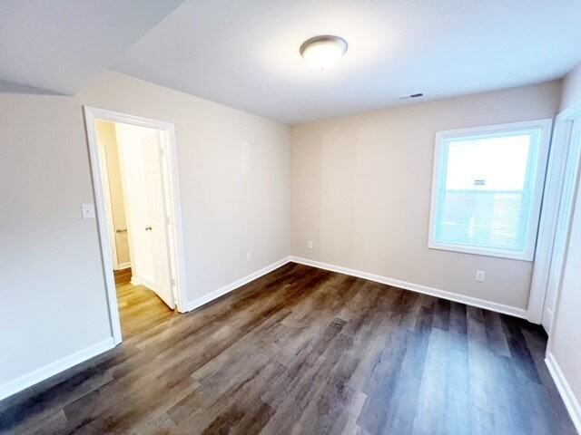4501 Norwaldo Ave - Photo 7 of 16