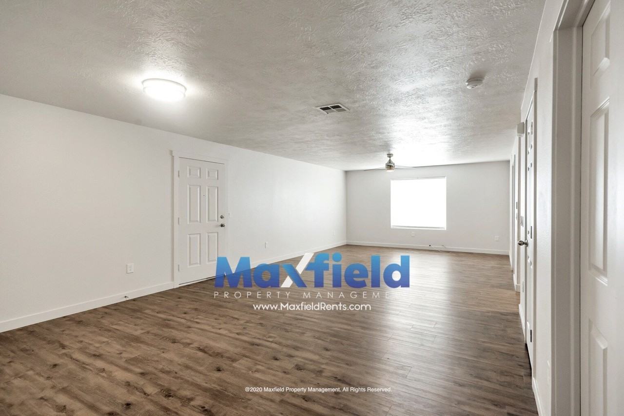 2737 E 750 N Apt 1 - Photo 4 of 29