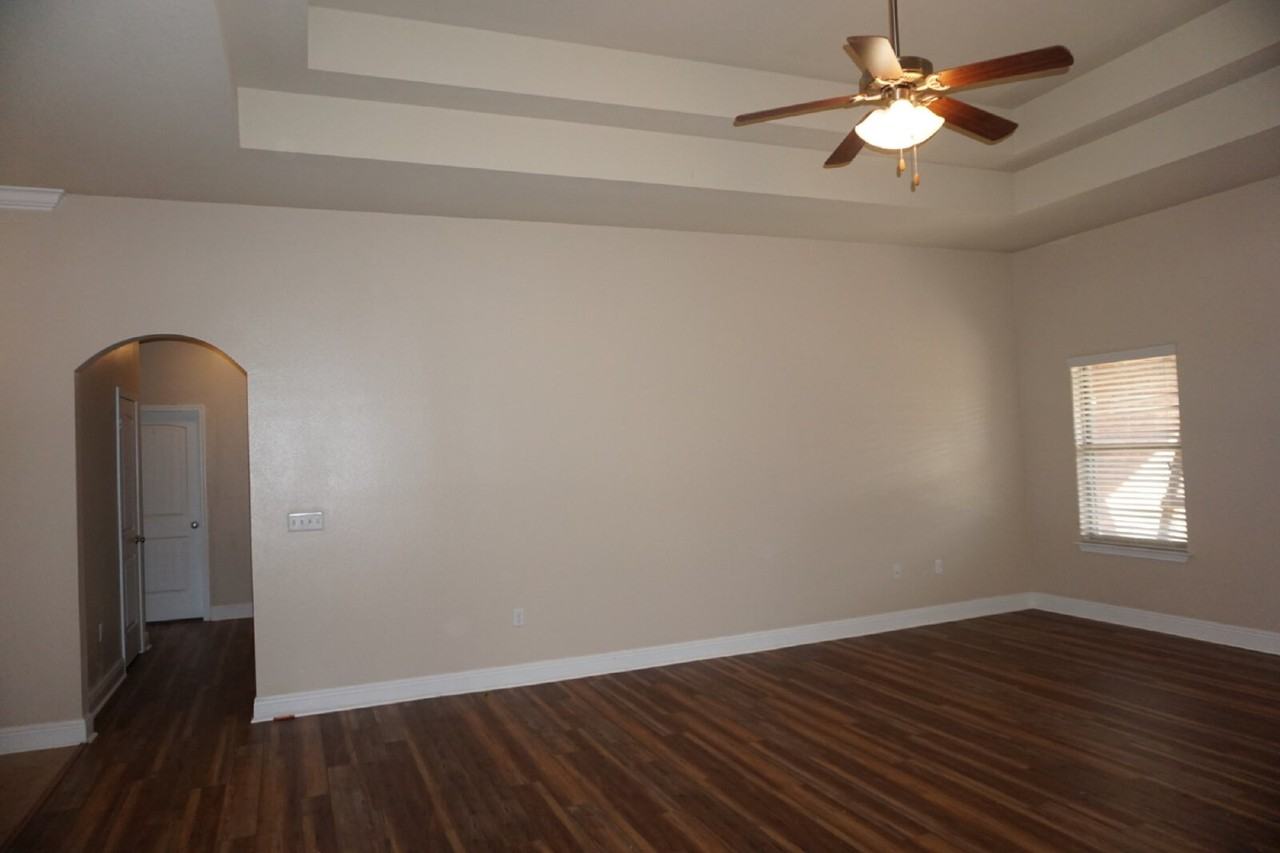 307 Windmill Way - Photo 2 of 21