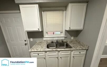 2100 Worthington Cir - Photo 6 of 19