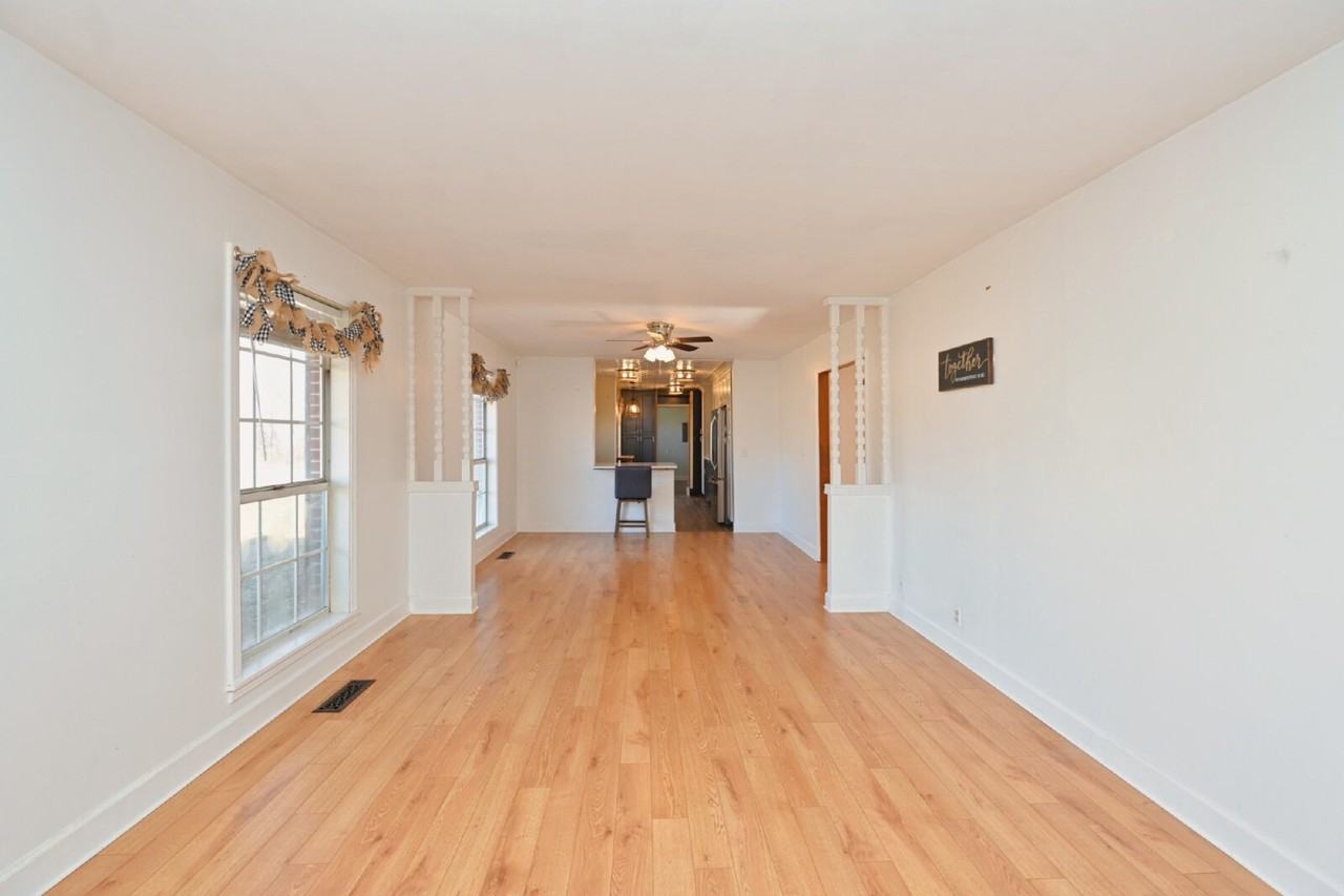 939 Sunset Dr - Photo 2 of 29