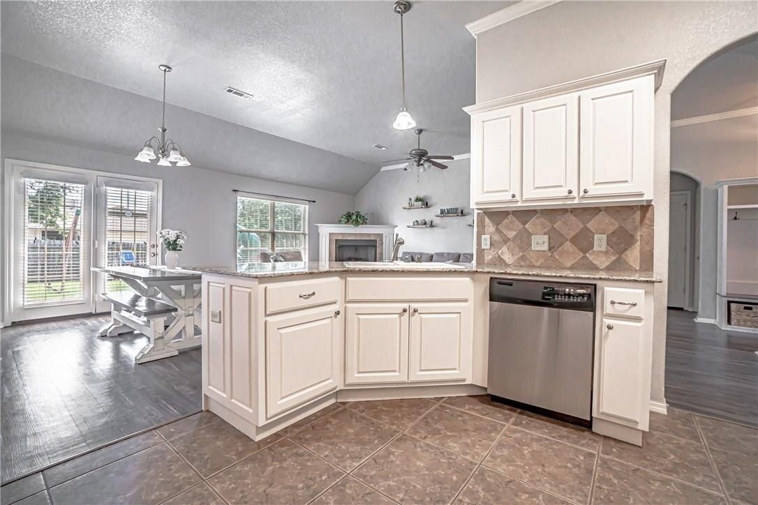 3101 Sw Gumleaf Rd - Photo 3 of 22