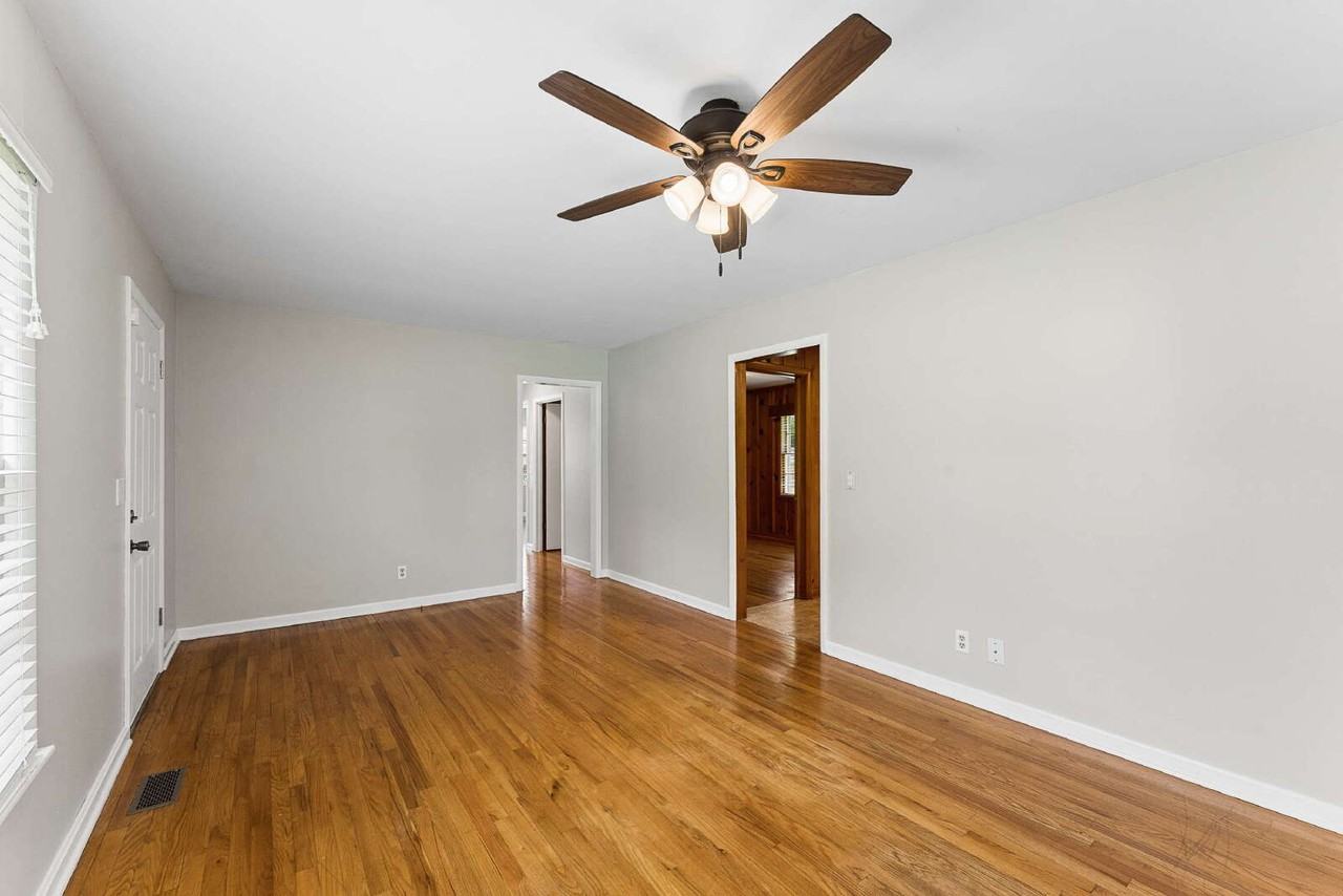 900 Velma Ln - Photo 6 of 33