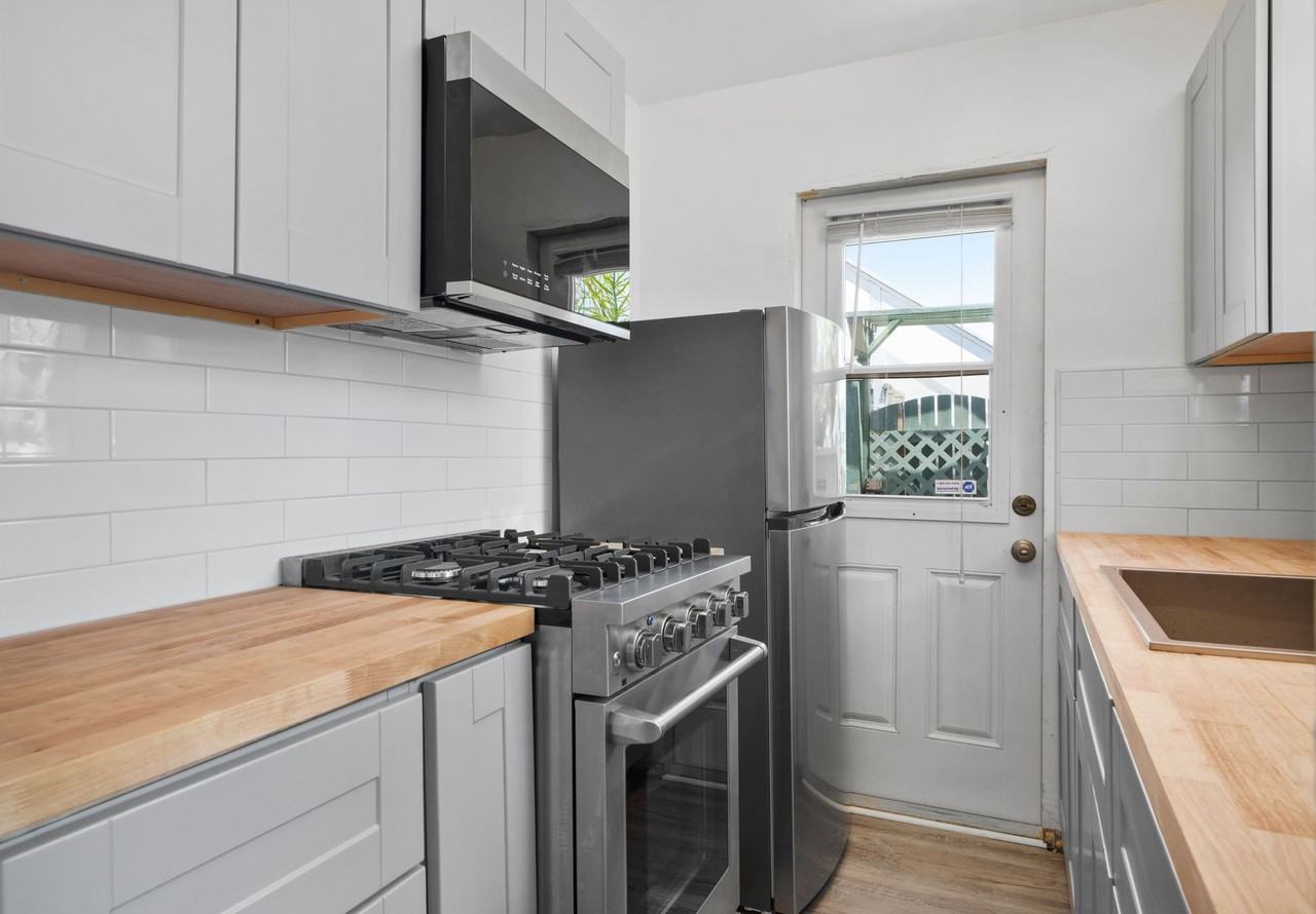 420 Thalia St #NA - Photo 5 of 10