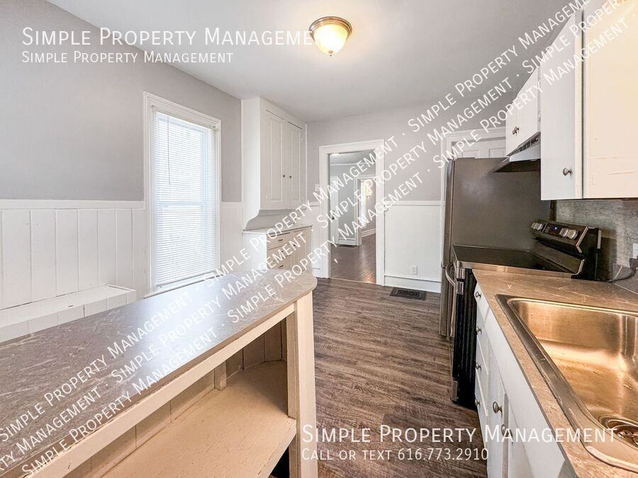 201 Benjamin Ave Se - Photo 7 of 16