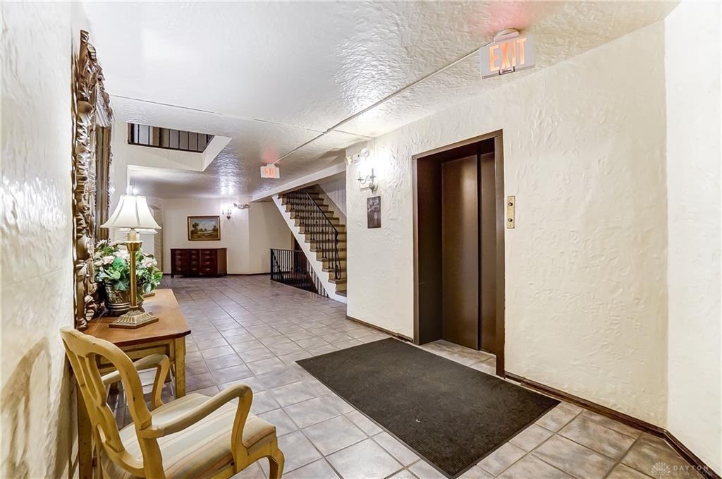 1211 Far Hills Ave #NA - Photo 2 of 12