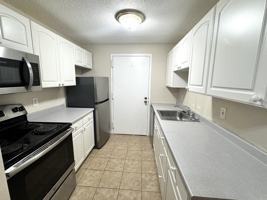 featured image of 7 Village Rock Ln #3