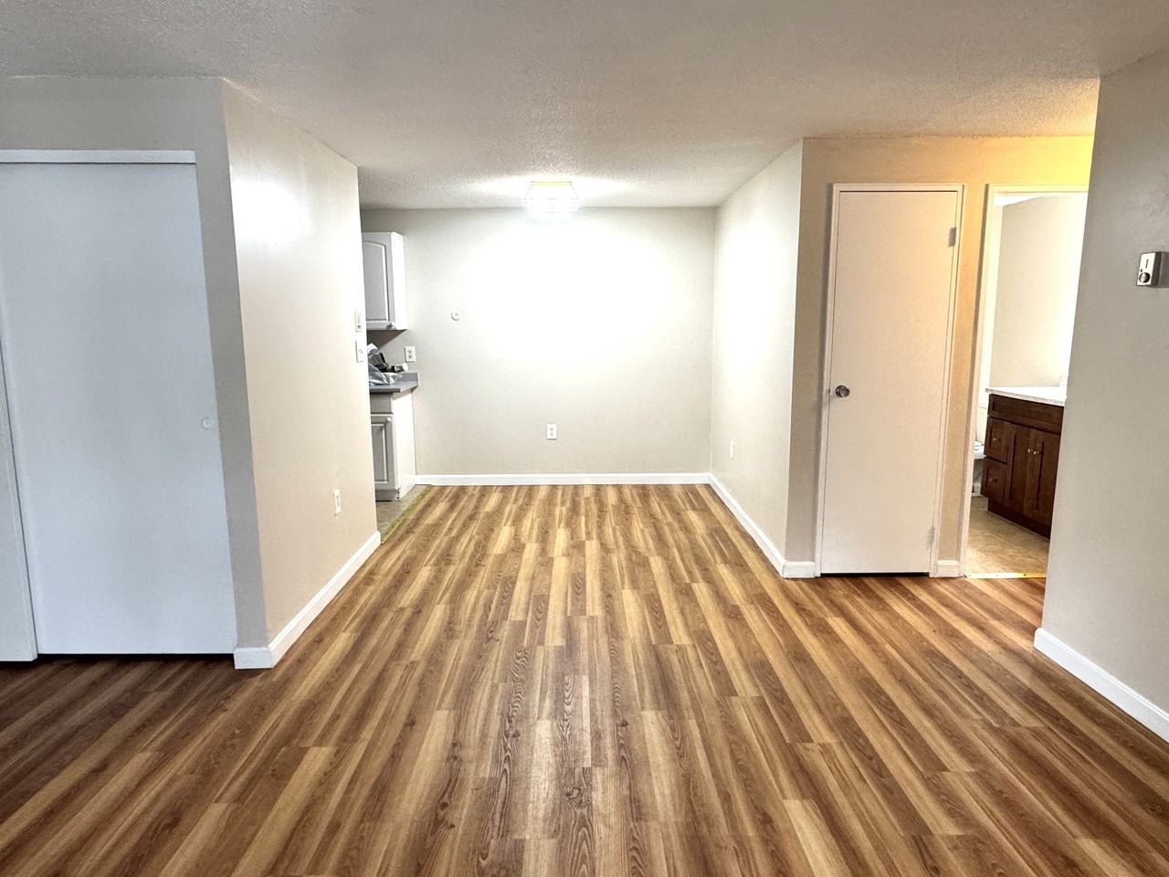 7 Village Rock Ln #3 - Photo 5 of 16