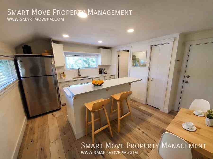 1122 1/2 W Fort St #4 - Photo 6 of 21