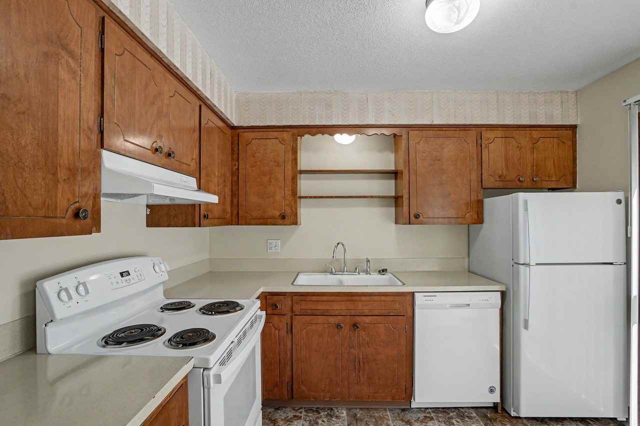Williamsburg House Apartments - Photo 3 of 50