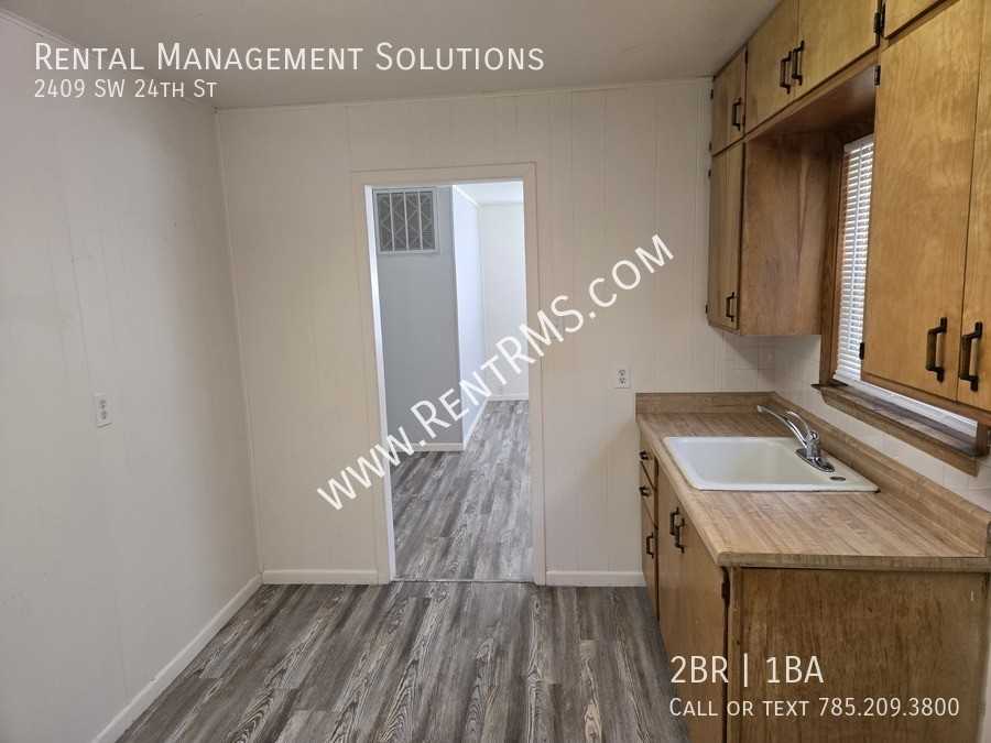 2409 Sw 24th St - Photo 4 of 14