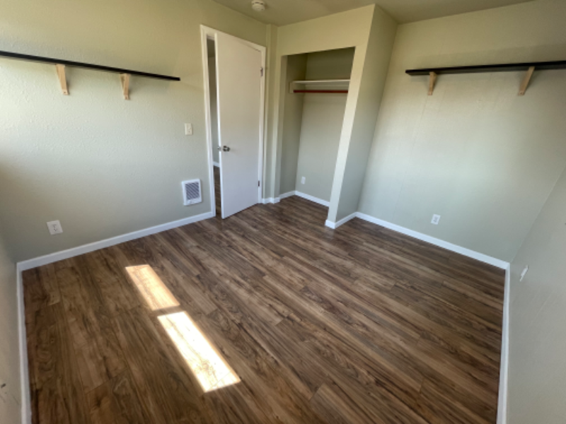 607 N Gold St - Photo 5 of 10