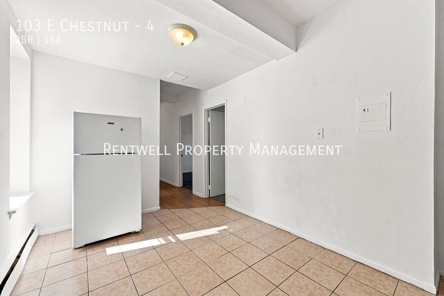 103 E Chestnut St #4 - Photo 6 of 17