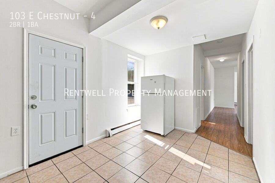 103 E Chestnut St #4 - Photo 7 of 17