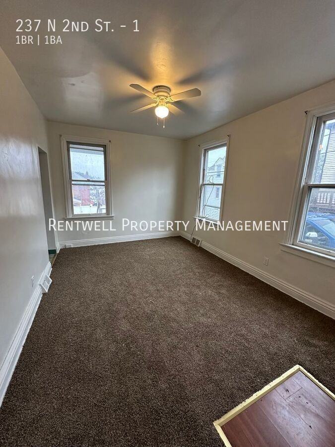 237 N 2nd St #1 - Photo 4 of 8