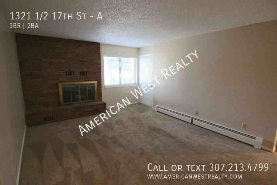 1321 1/2 17th St #A - Photo 4 of 11