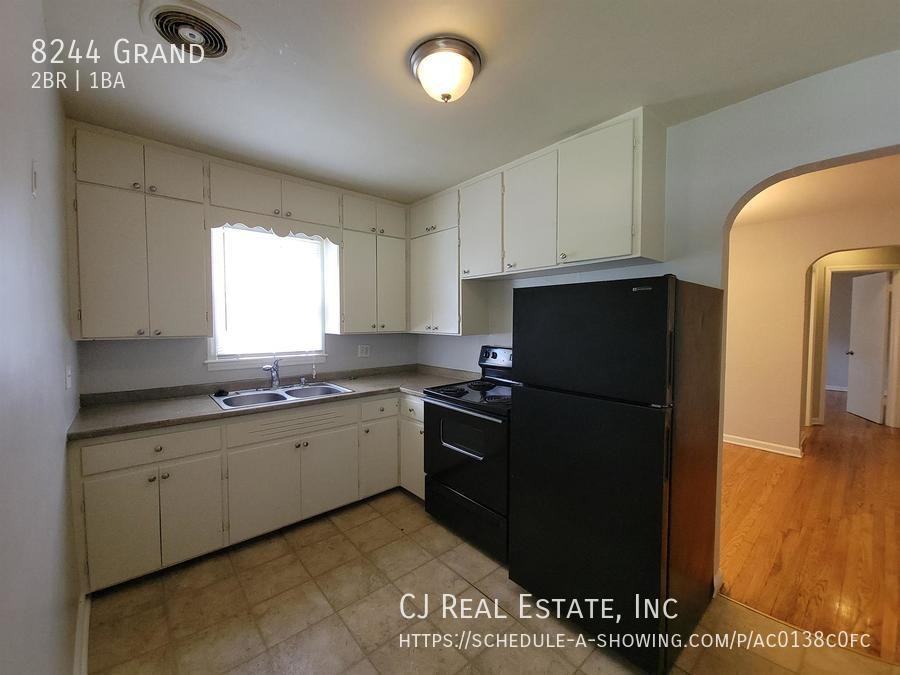 8244 Grand Ave - Photo 5 of 10