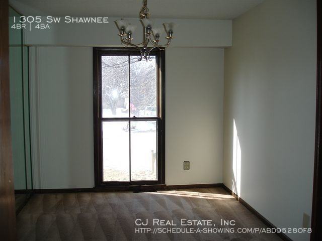 1305 Sw Shawnee St - Photo 4 of 10