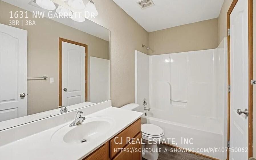 1631 Nw Garrett Dr - Photo 5 of 9