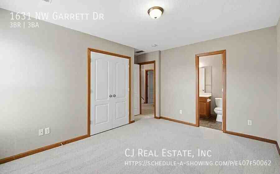 1631 Nw Garrett Dr - Photo 6 of 9