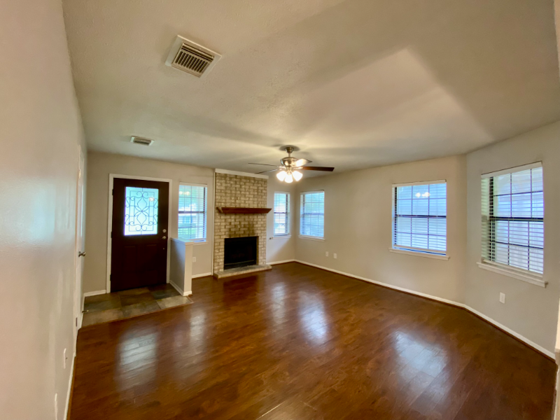 5 Wind Drift Dr - Photo 4 of 18