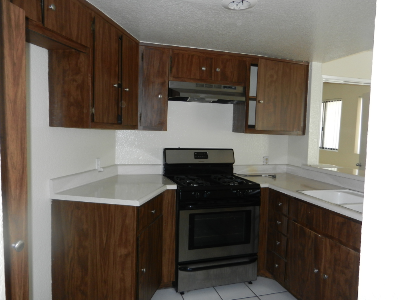 4453 Woodman Ave - Photo 6 of 20