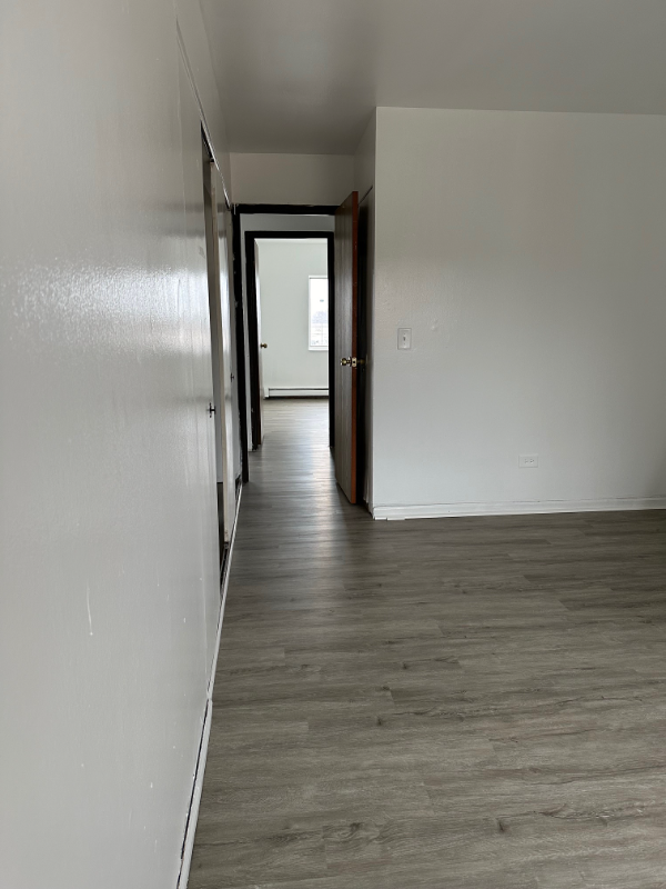 309 W Hawthorne Cir #3B - Photo 3 of 11