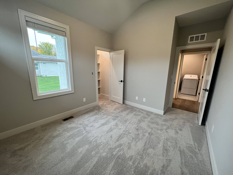 1533 Sw Hedgewood Ln - Photo 7 of 43