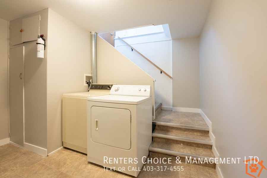 203B 27 St S - Photo 6 of 11