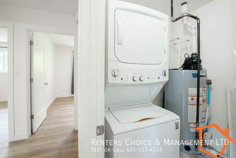 5601H 43 Ave - Photo 3 of 12
