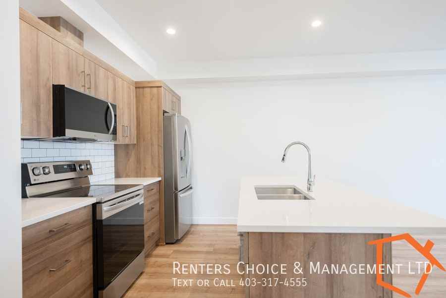5601H 43 Ave - Photo 4 of 12