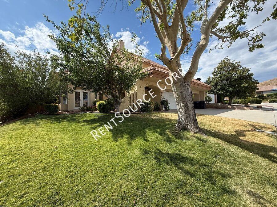 40270 Homeridge Dr - Photo 2 of 36