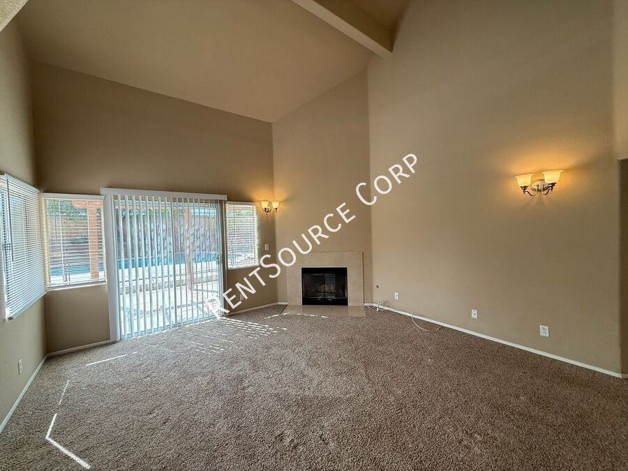 40270 Homeridge Dr - Photo 5 of 36