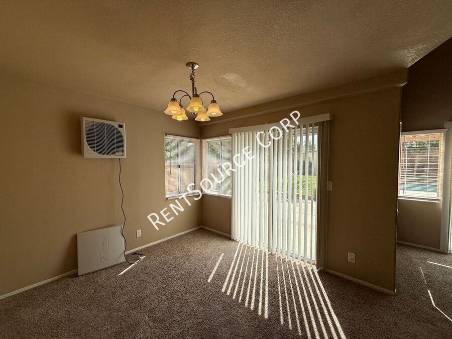 40270 Homeridge Dr - Photo 7 of 36
