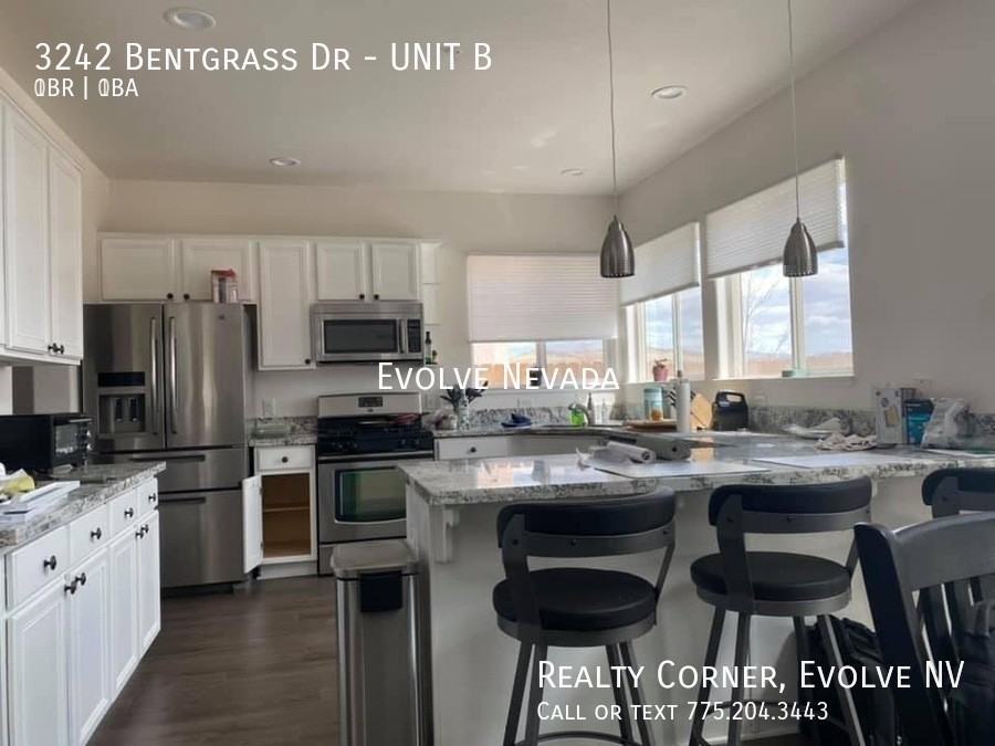 3242 Bentgrass Dr #B - Photo 6 of 10