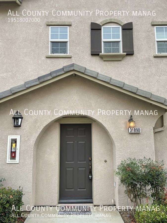 31890 Delfina Way - Photo 2 of 27