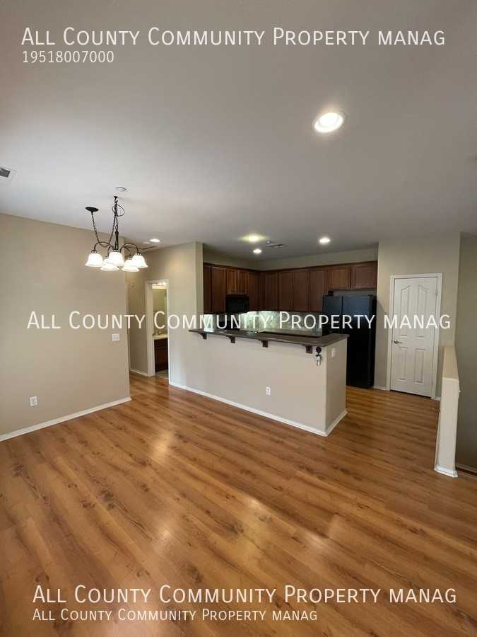 31890 Delfina Way - Photo 7 of 27