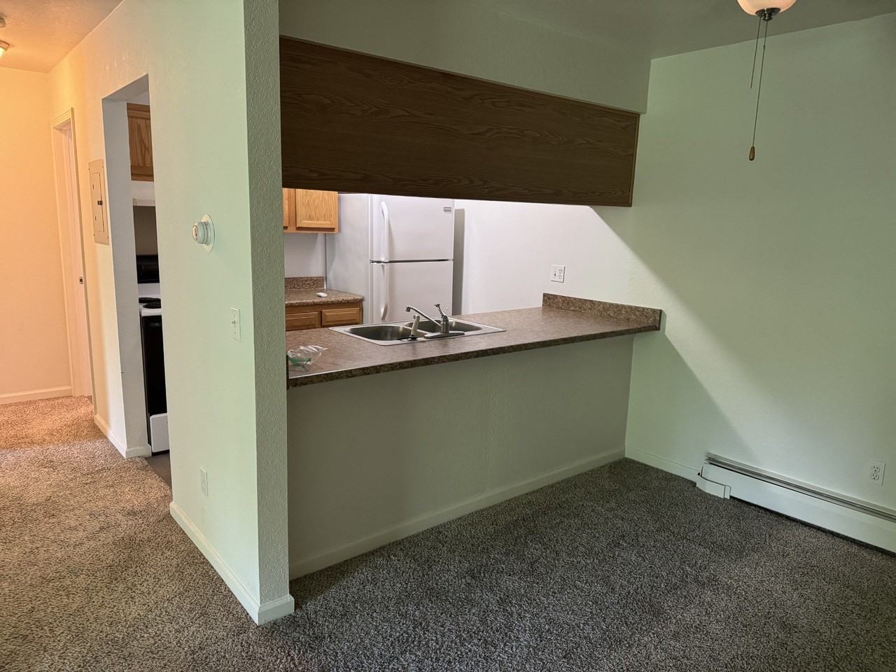 580 N Main St - Photo 3 of 7