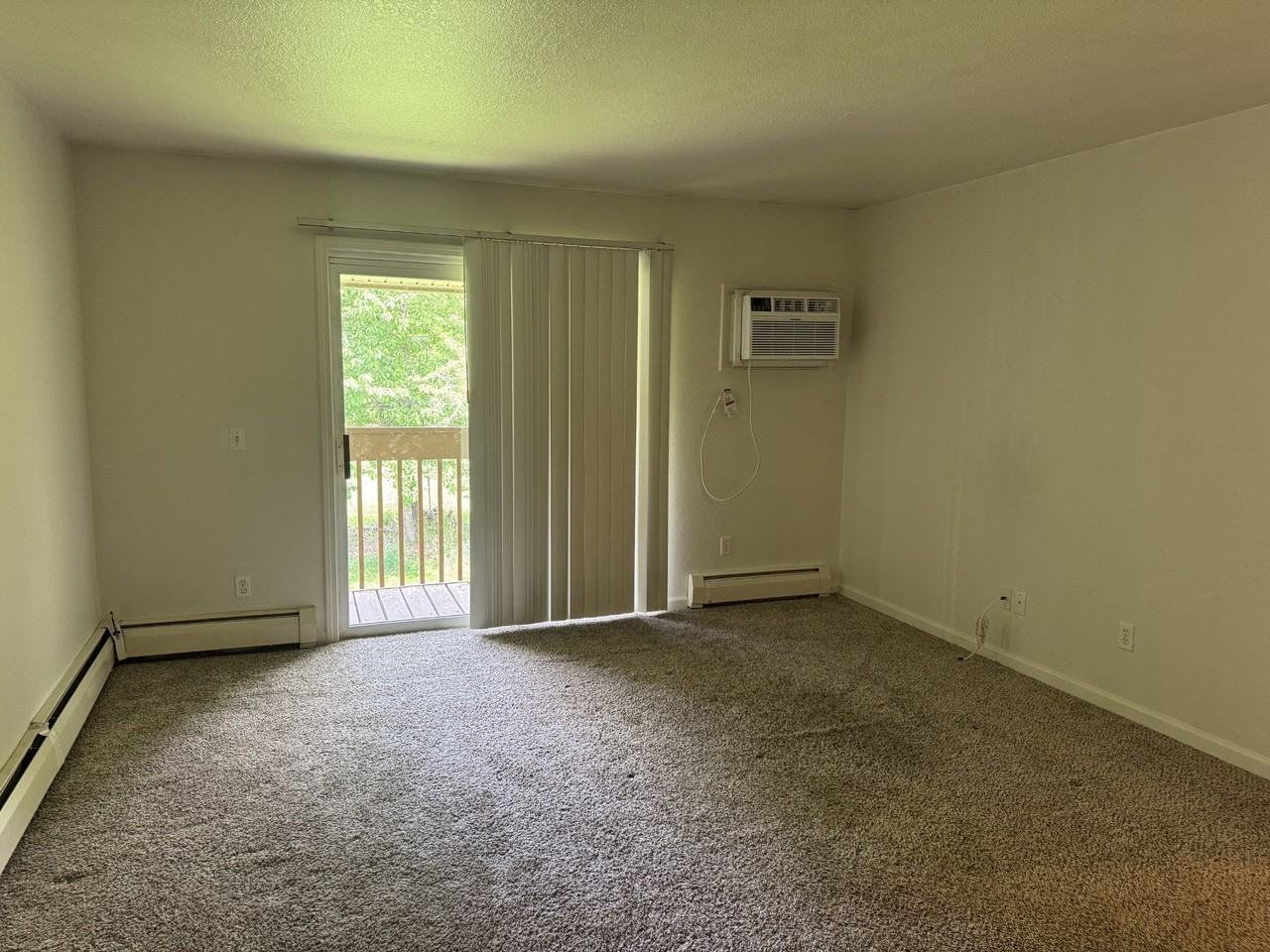 580 N Main St - Photo 4 of 7