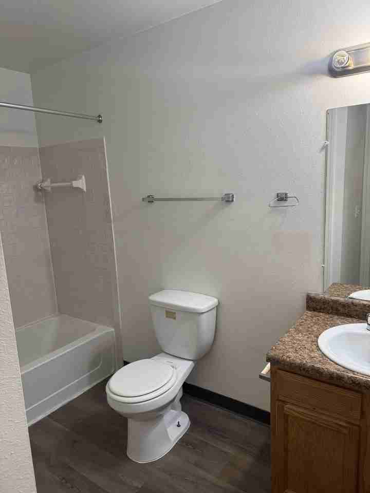 580 N Main St - Photo 7 of 7