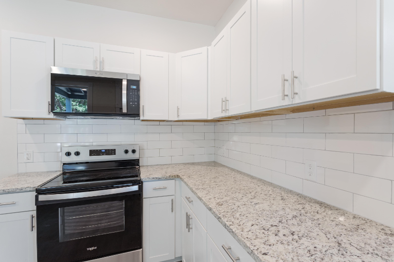 102 W Texas St - Photo 4 of 15