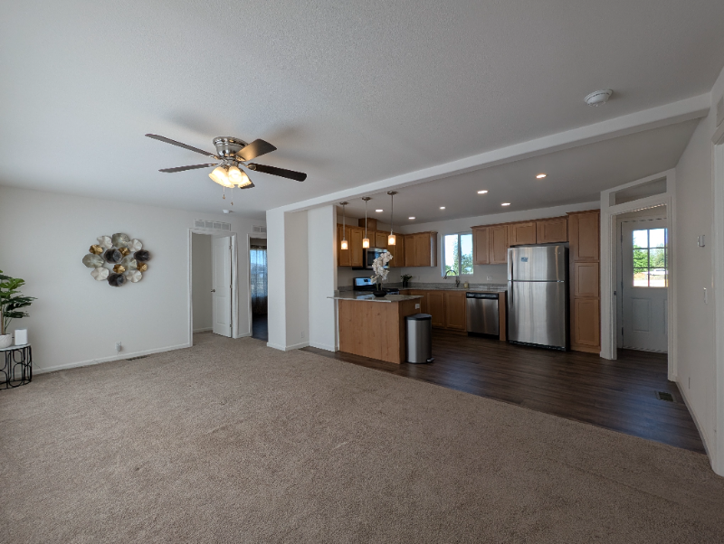 5969 Sawmill Rd - Photo 2 of 11