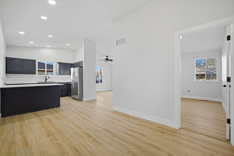 5331 W Louisiana Ave - Photo 4 of 19